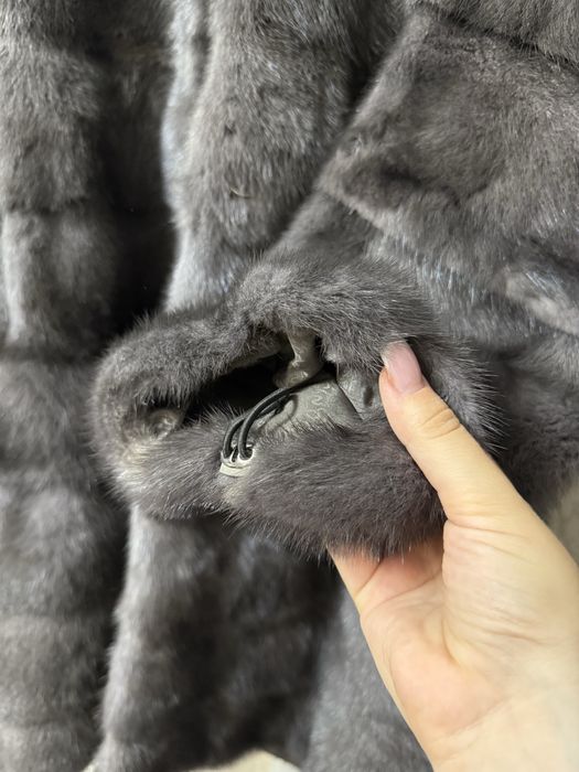 Продам норковую шубу