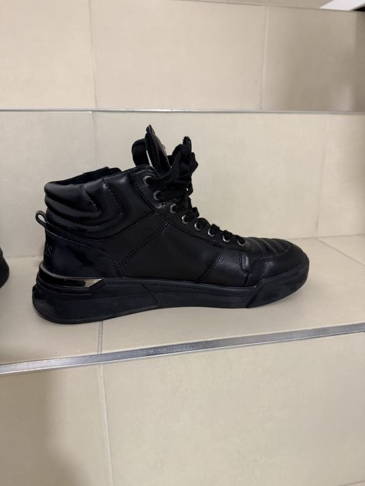 Обувки Guess естествена кожа…….