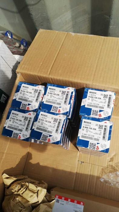 Форсунка Komatsu PC200-8