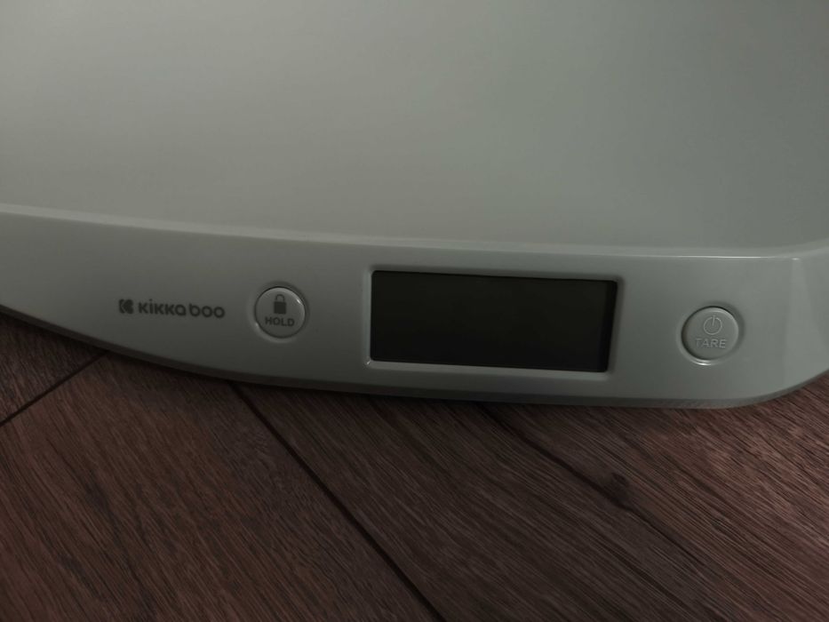 Бебешки шезлонг и кантар