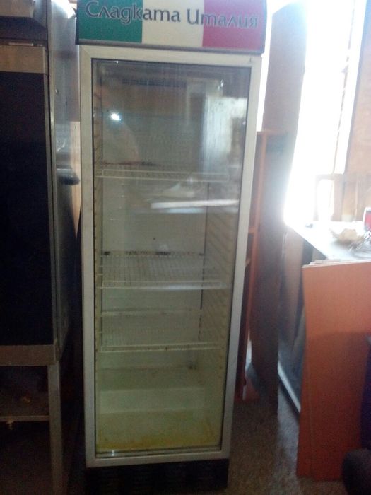 Продавам голям конвектомат  и малка фурна двуетажна