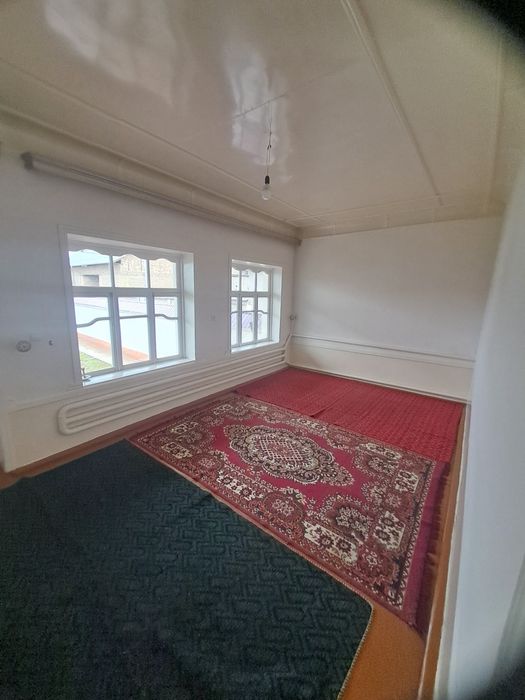 Hovli uy arendaga beriladi solnechnida