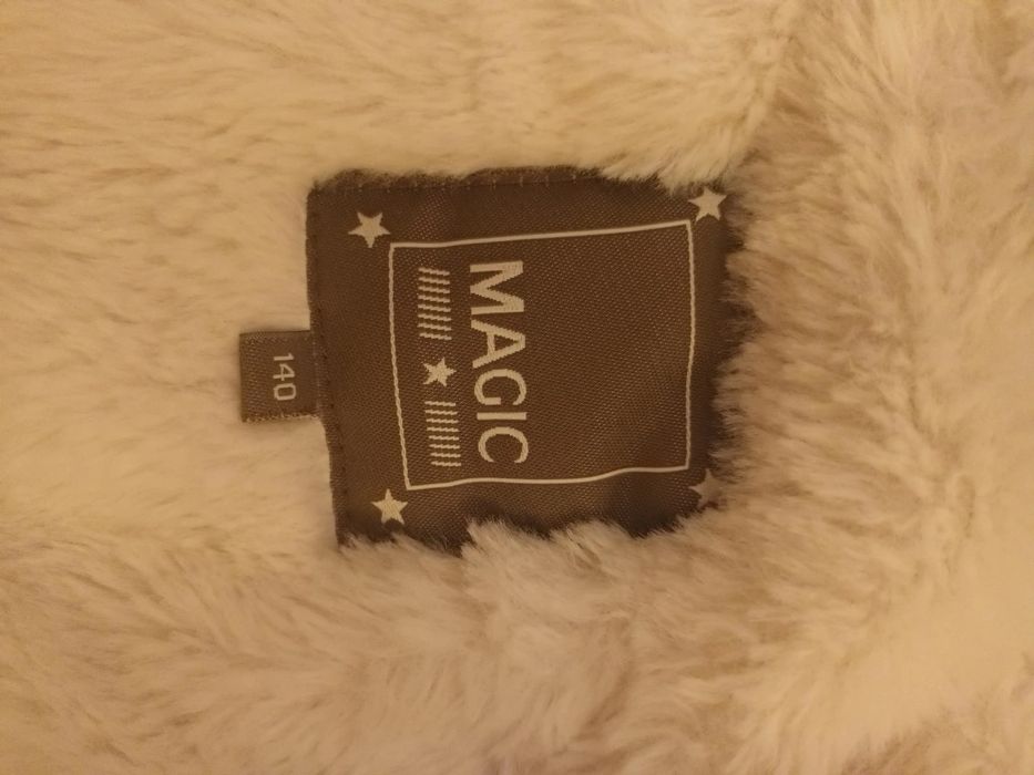 Зимно яке и зимни обувки в маслено зелено. Размер 140 и 34 номер