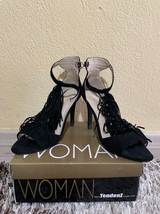 Дамски сандали