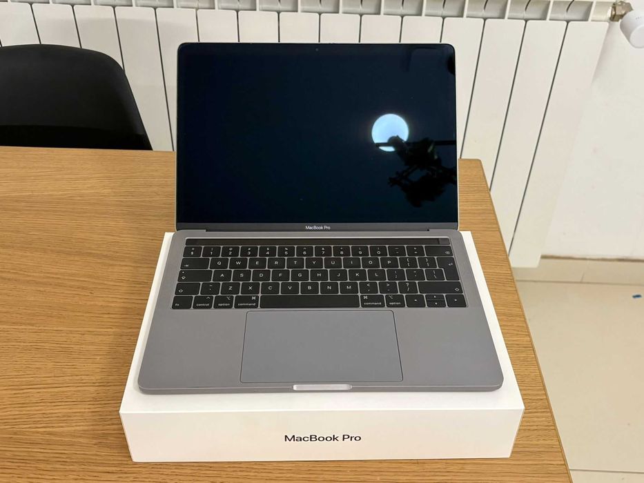 MacBook Pro 13 2018 CTO i7/16GB/512GB, 4x TB3, ca nou