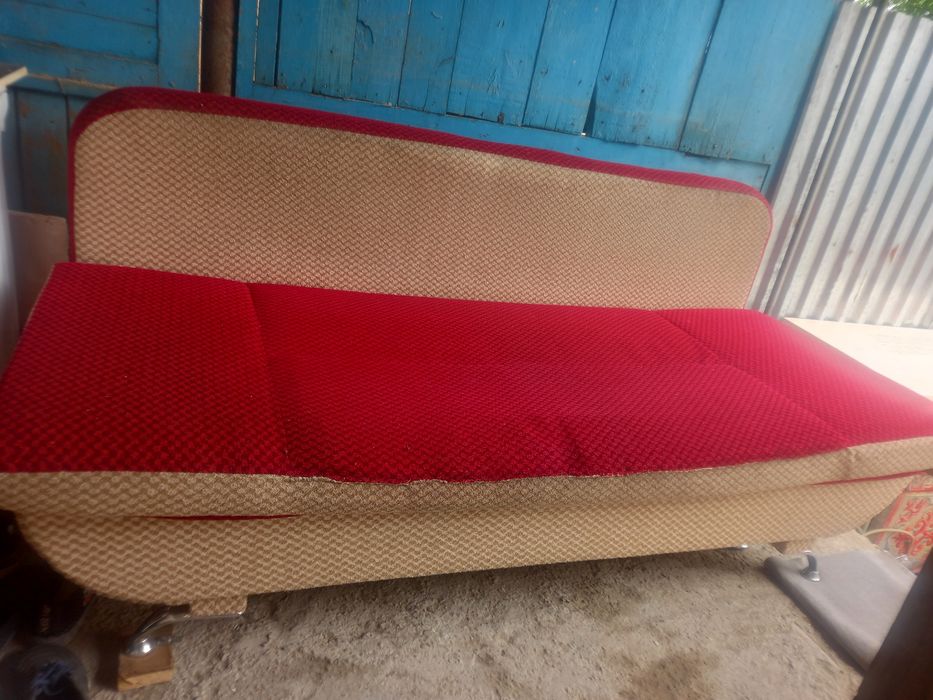 Продам диван и кресло