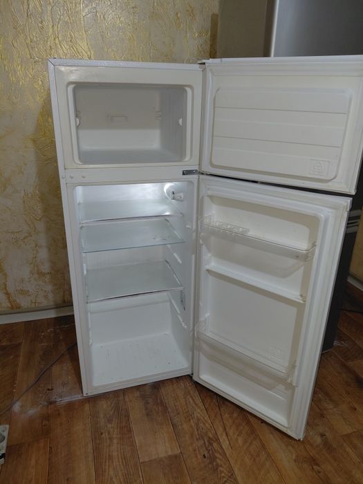 Холодилниктер сатылады 3 шт бар