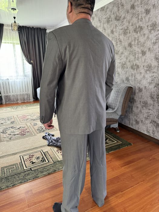 Костюм мужской серый