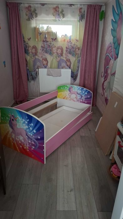Patut cu unicorn pentru fetita!