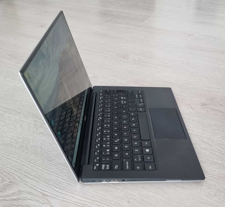 Laptop Dell XPS 13", 3K Touchscreen, i7-5500u, 8 GB RAM, SSD 256 GB