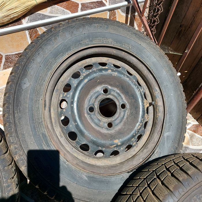 Зимни гуми 165 70 13 sumitomo