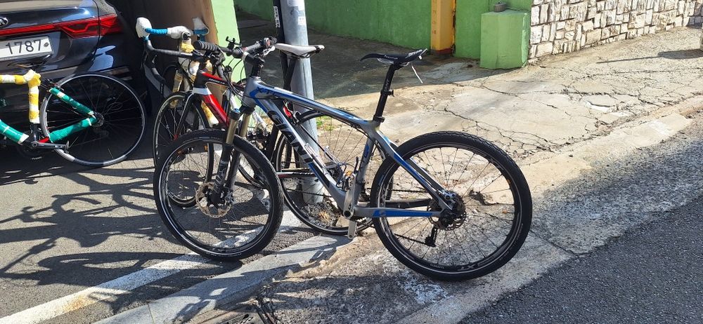 Продам карбоновый MTB Giant XTC