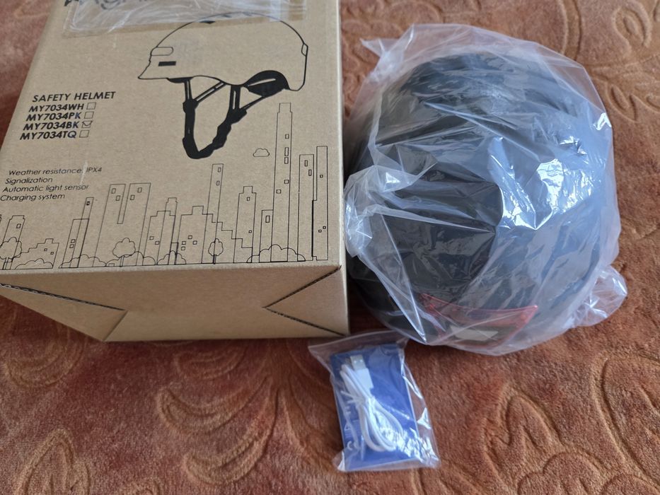 Casca de protectie myria cu LED-uri fata-spate reincarcabile