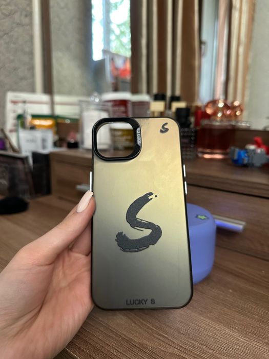 Чехлы на Iphone 14