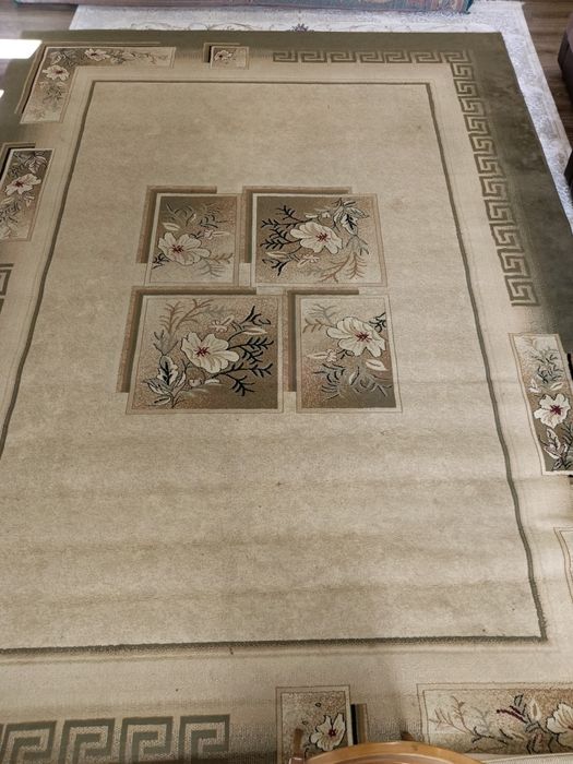 Продам ковёр в отличном состоянии