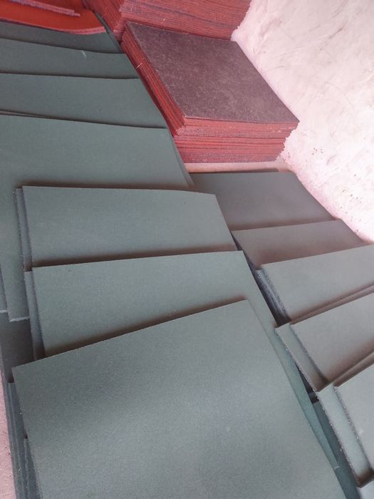 Резина бурчатка лар, футбольное поле, баскетбольное площадка