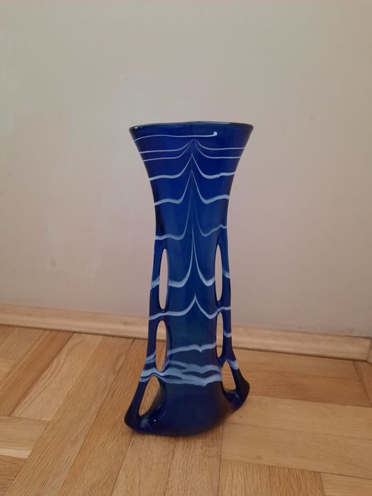 Нови стъклени вази