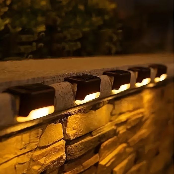 Комплект от 4 броя соларни LED лампи за стълби и огради – Водоустойчив