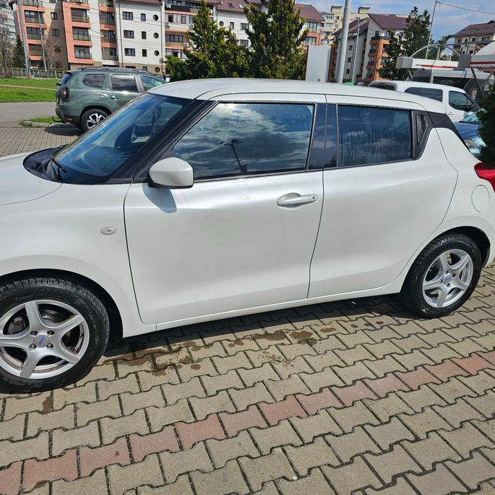 SUZUKI Swift 2022 — imagine 13