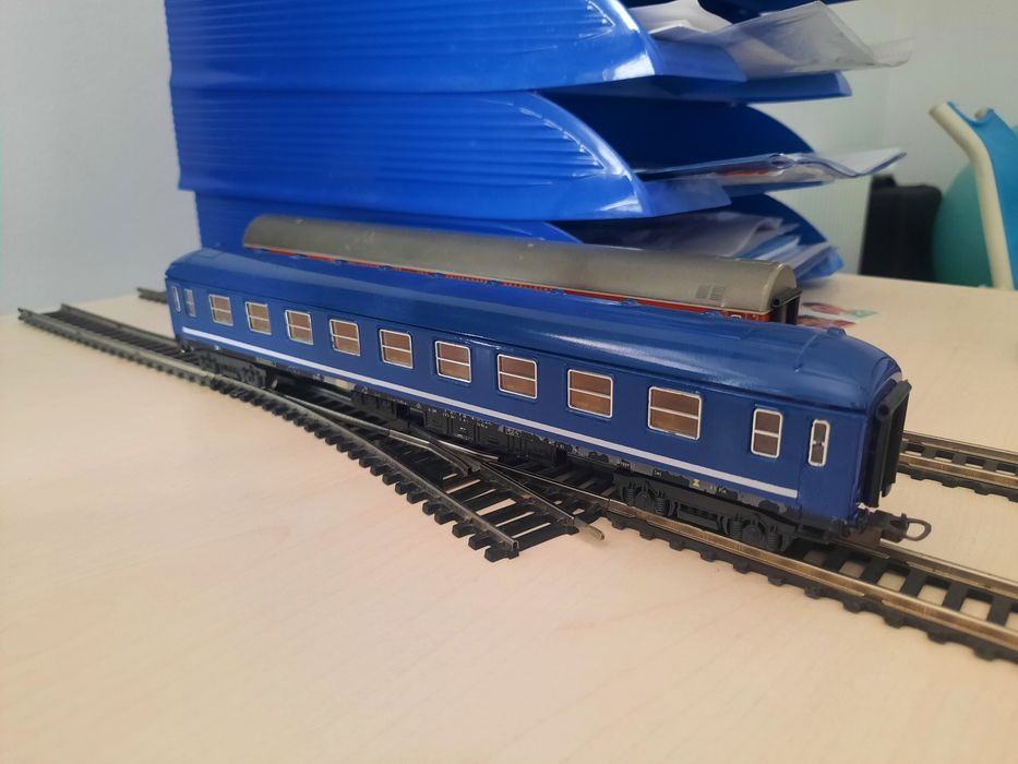 Oportunitate - Vagon bleumarin calatori similar tren rapid si accelerat  CFR  anii 2000