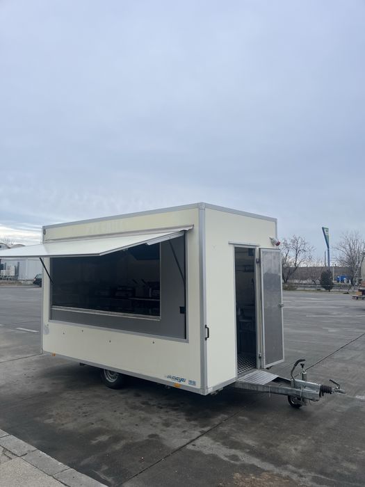 Rulota comerciala Fast Food / Food Truck de inchiriat