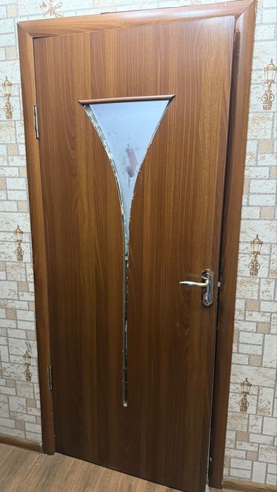 Срочно Продам дверей