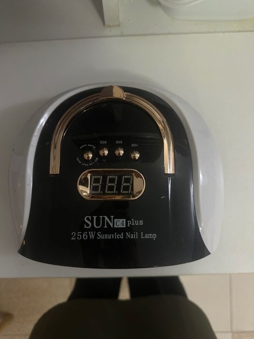 Лампи  за гел лак