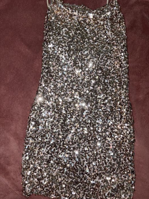 Рокля с пайети Barcode Station