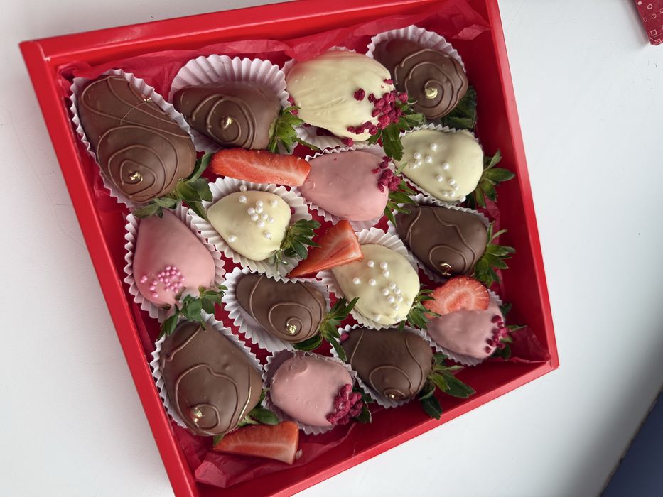 Клубника в шоколаде Астана