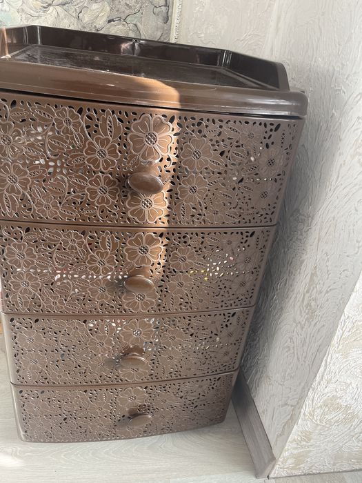 Продается пластиковый комод б/у