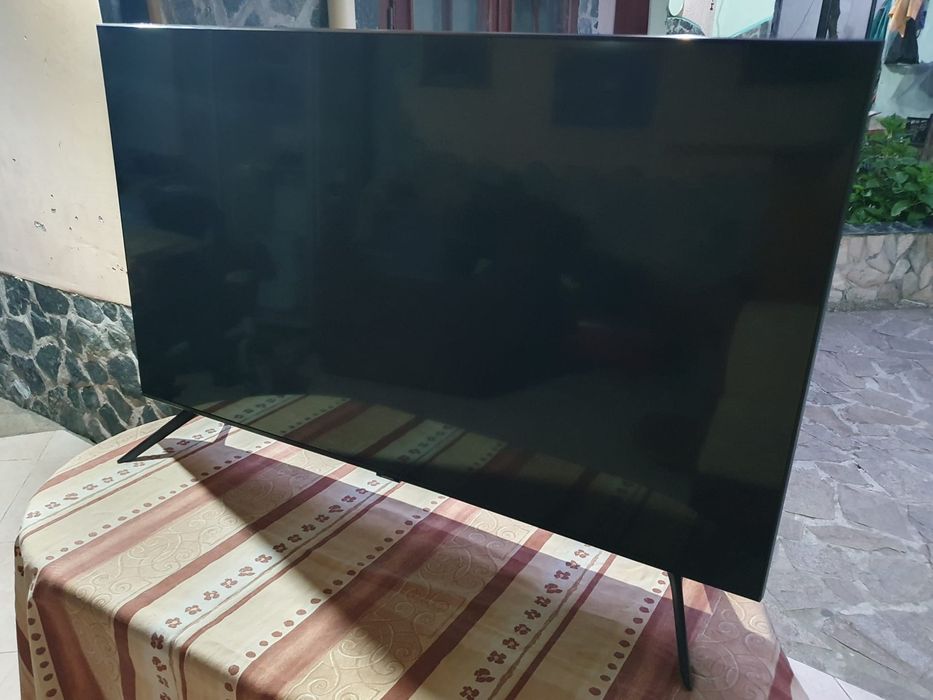 Телевизор - Samsung  50 ИНЧА - Smart - 4K  !