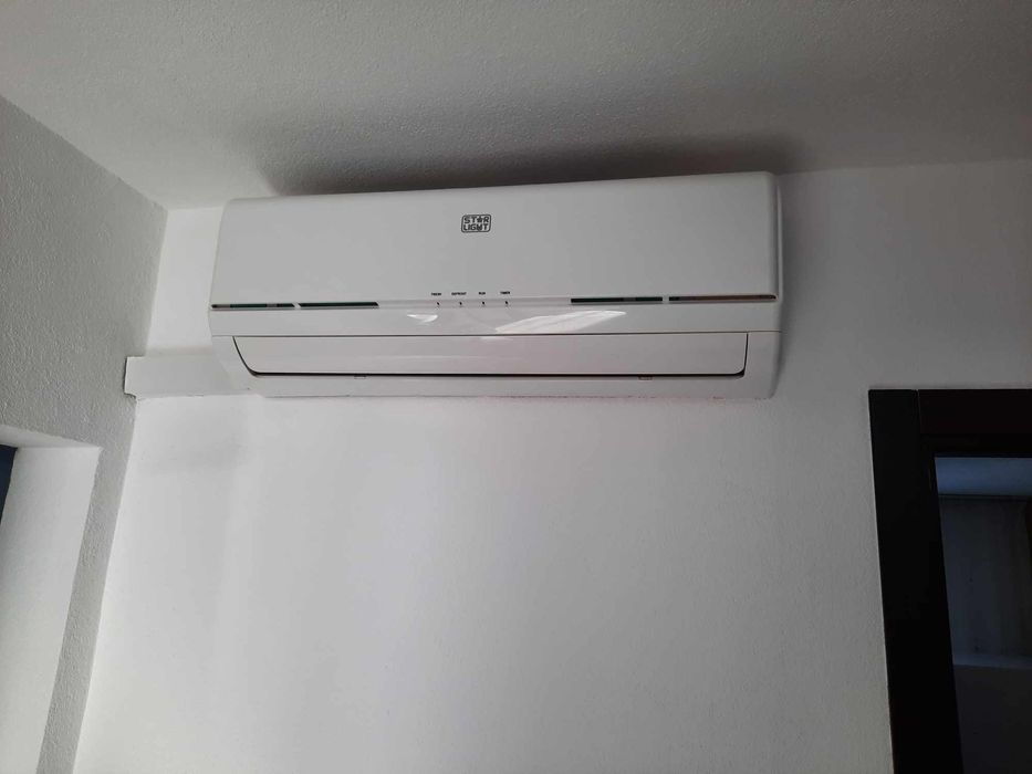 Inchiriez apartament 4 camere zona centrala