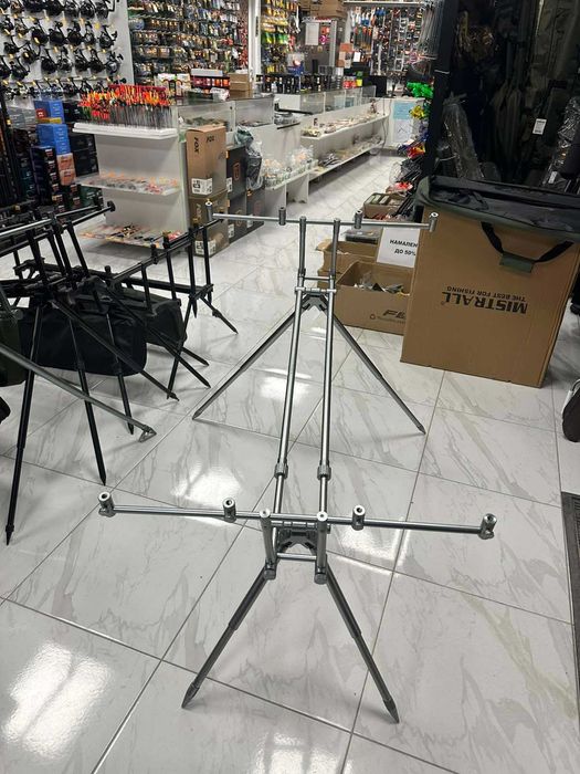 Шаранджийска стойка Kaida за 4 въдици