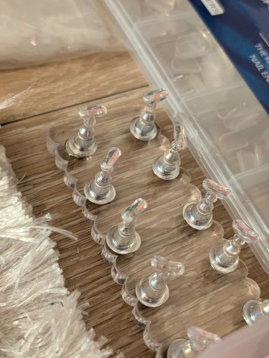 Set complet manichiură lampa UV, airbrush, tipsuri si multe accesorii