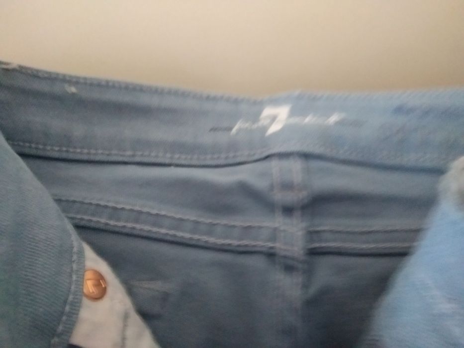 Продам джинсы детские