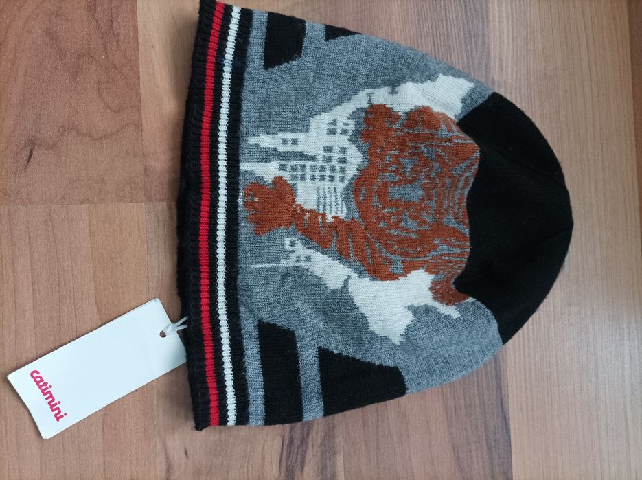 Нова шапка за дете