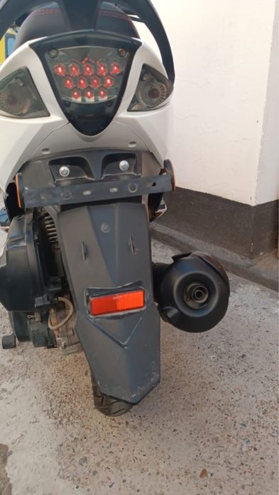 Продам скутер на бензине