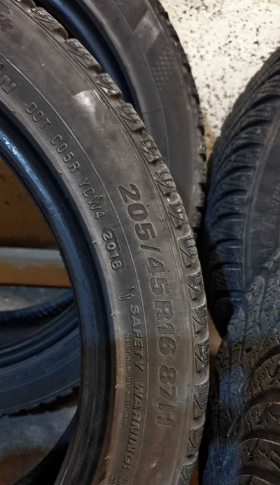 Зимни гуми 205 45 16 - 3 броя KUMHO