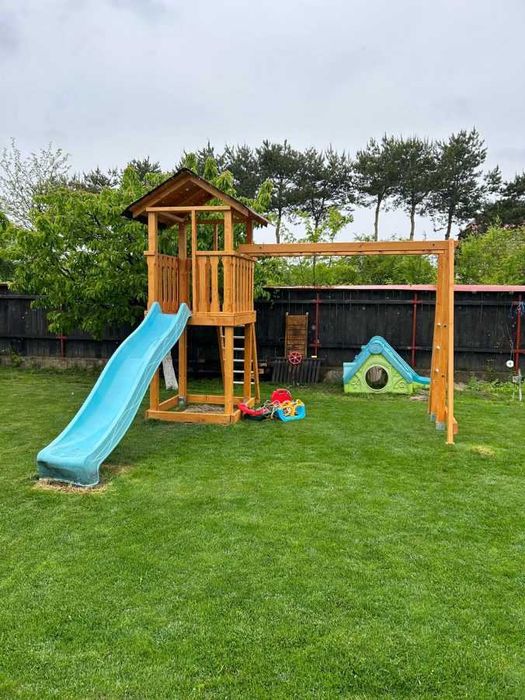 Casuta in copac / Spatiu joaca copii Lemn