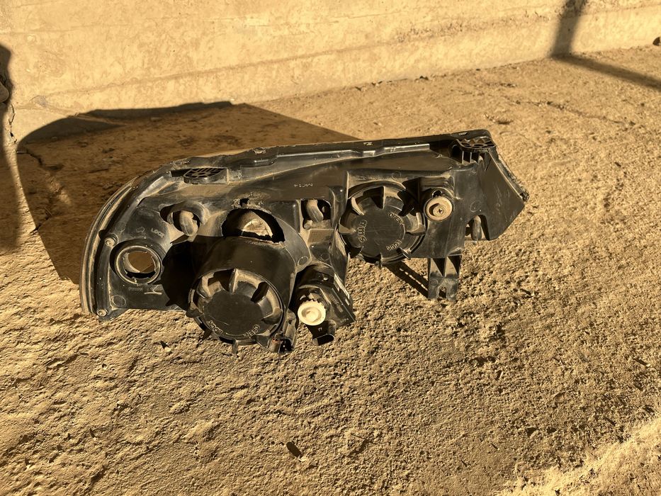 Продам левый фар бу