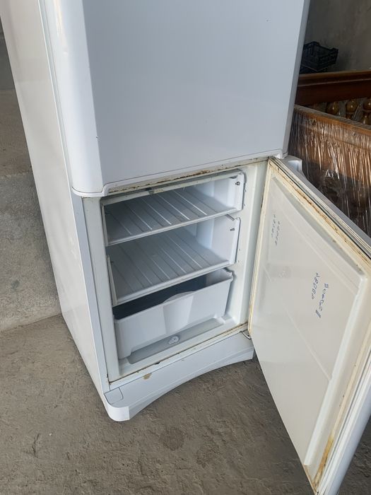 холоделник Indesit 299L