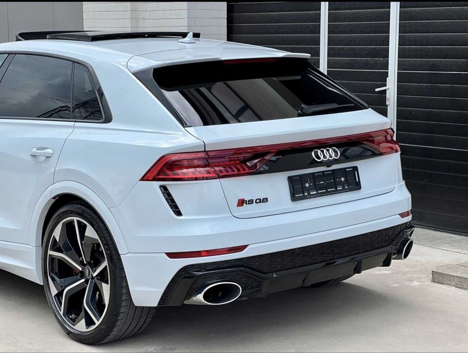 Audi RSQ8 700CP Alb
