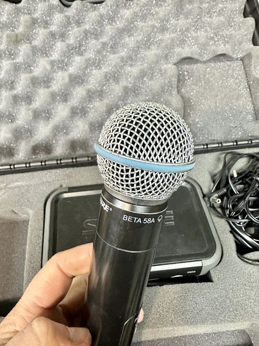 Shure Beta 58A Pgx4 (stare f buna)