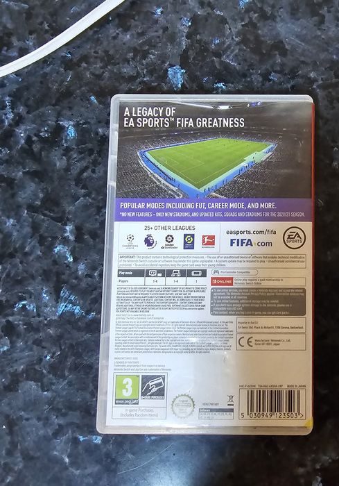 Vând FIFA 21, Minecraft pentru Nintendo Switch, în stare foarte bună