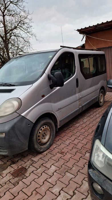 De vânzare Opel Vivaro 8+1, in stare de funcționare, acte la zi.