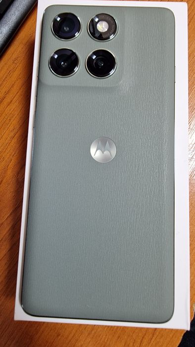 Motorola edge 60 pro ca nou