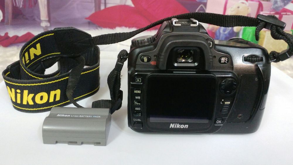 Nikon D80 + обектив AF-S Nikkor 18-135 mm.+Светкавица Olympus FL40