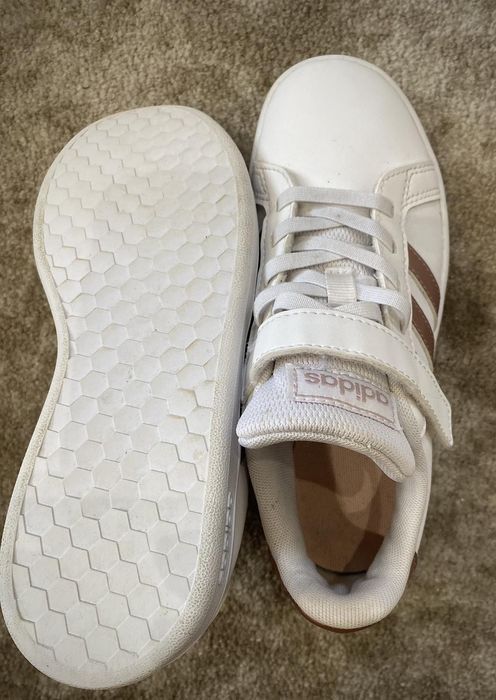 Маратонки adidas (момиче) 33 номер