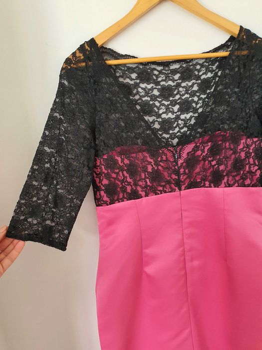 Rochie neagra cu roz