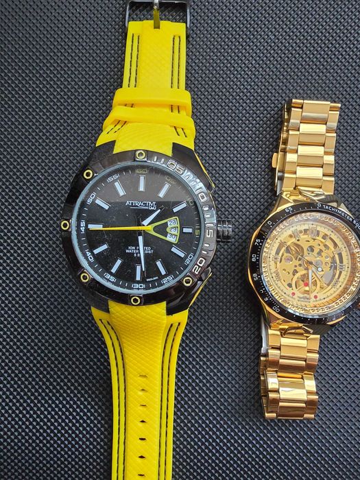 Часовници различни